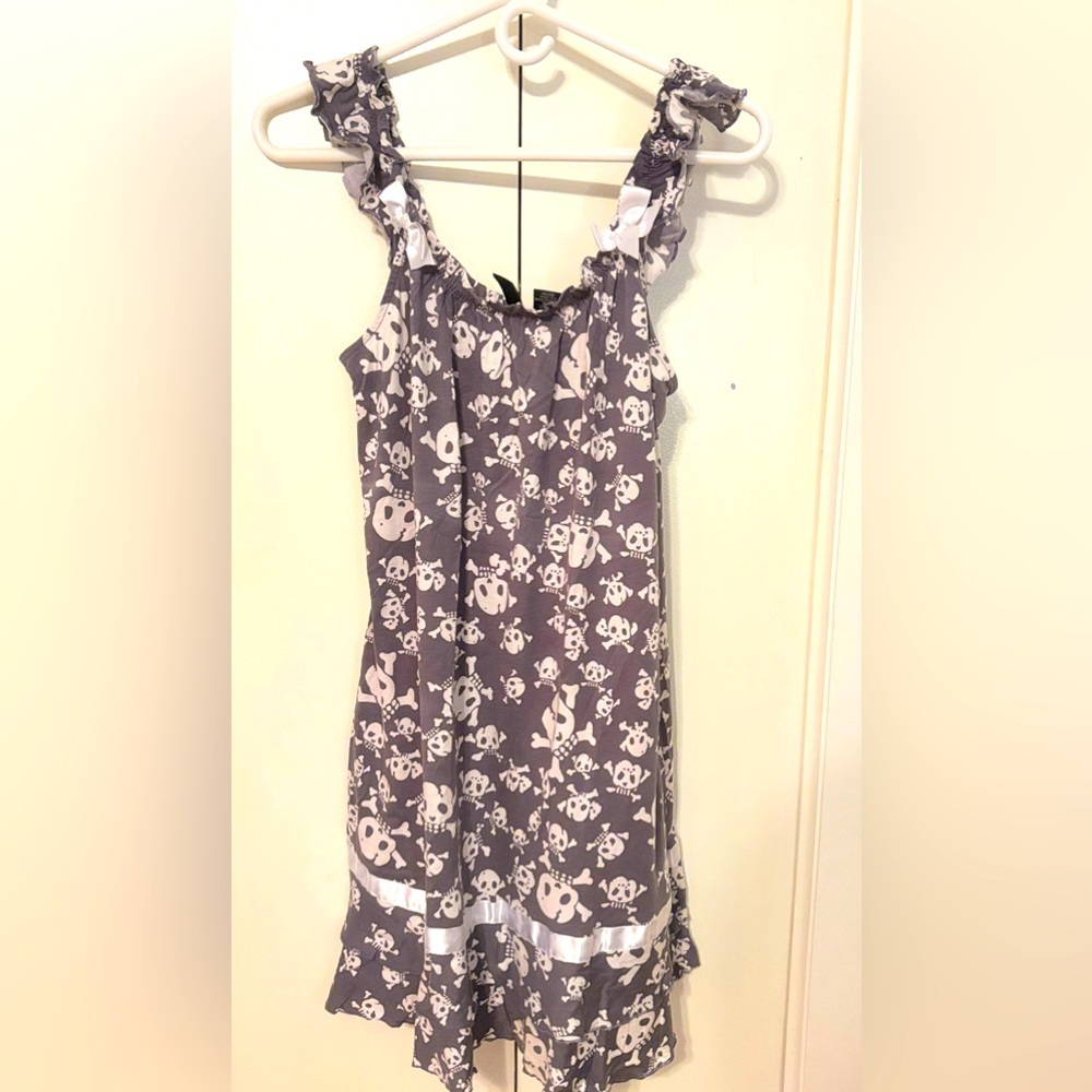 Nightgown Pajamas skulls pattern